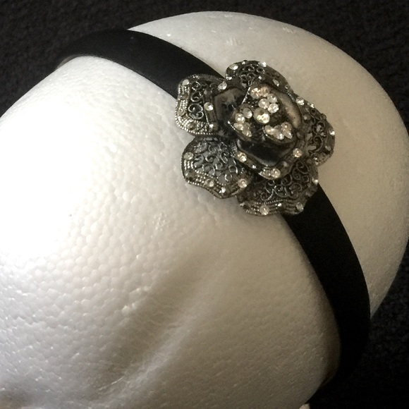 Black Rhinestone Filigree Flower Headband - Picture 1 of 5
